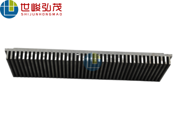 新能源汽車(chē)電源散熱器鋁型材鋁制品 新能源汽車(chē)電源散熱器鋁型材鋁制品