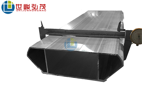 新能源汽車/電動(dòng)三輪車防滑腳踏板鋁型材